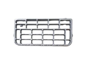 Nissan-UD Step Plate R/H = L/H - Lower - CL/CM/CP/CW (1984-1995)